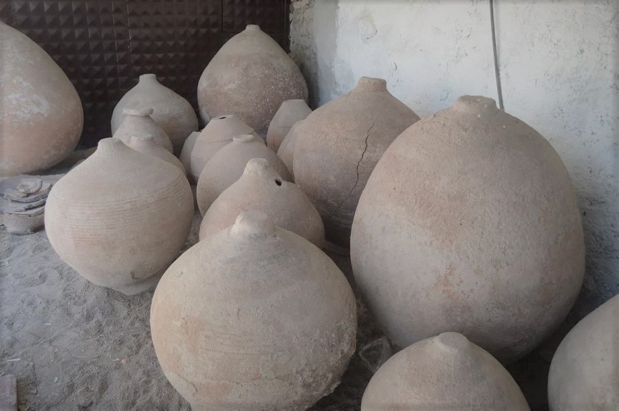 Afyonkarahisar’ın Emirdağ ilçesindeki Amorium Antik Kenti’nde tahıl ambarı bulundu Afyonkarahisar’ın Emirdağ ilçesindeki Amorium Antik Kenti’nde tahıl ambarı bulundu